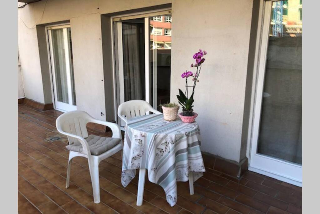 Comode Apartament Al Bell Mig De Girona Exterior foto
